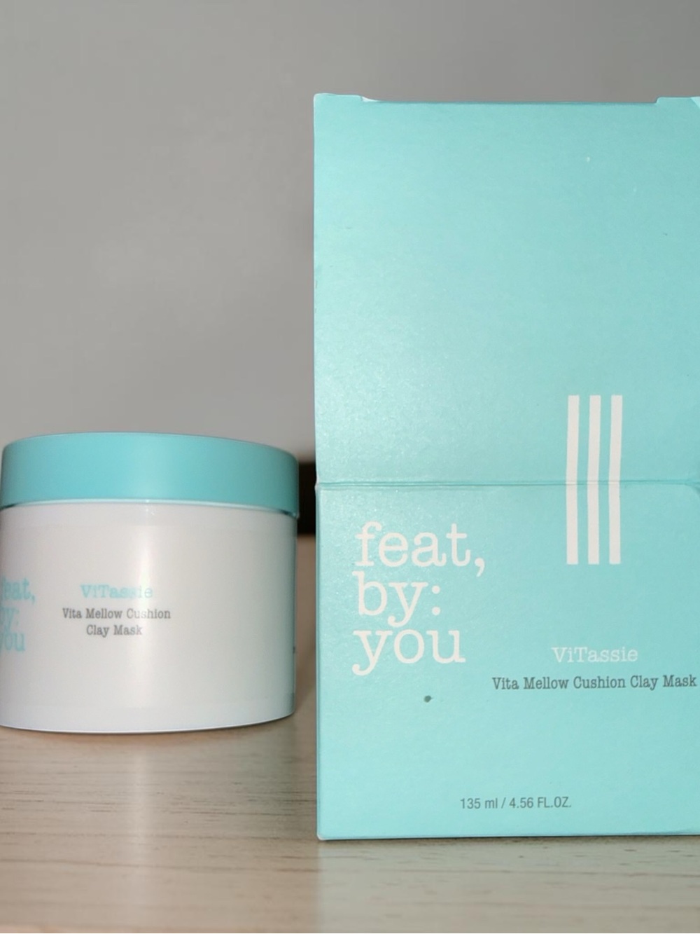 VITassie Vita Mellow Cushion Clay Mask — Aqua and White